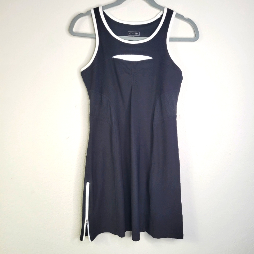 Athleta dress in black and white size s